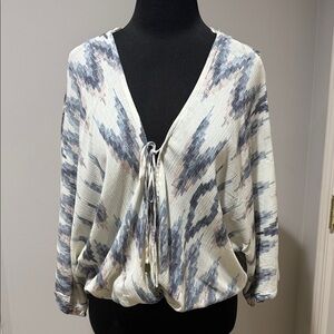 Lovestitch Blue and Cream print CROCHET back Tie Blouse top beach cover up L 🌊 👙